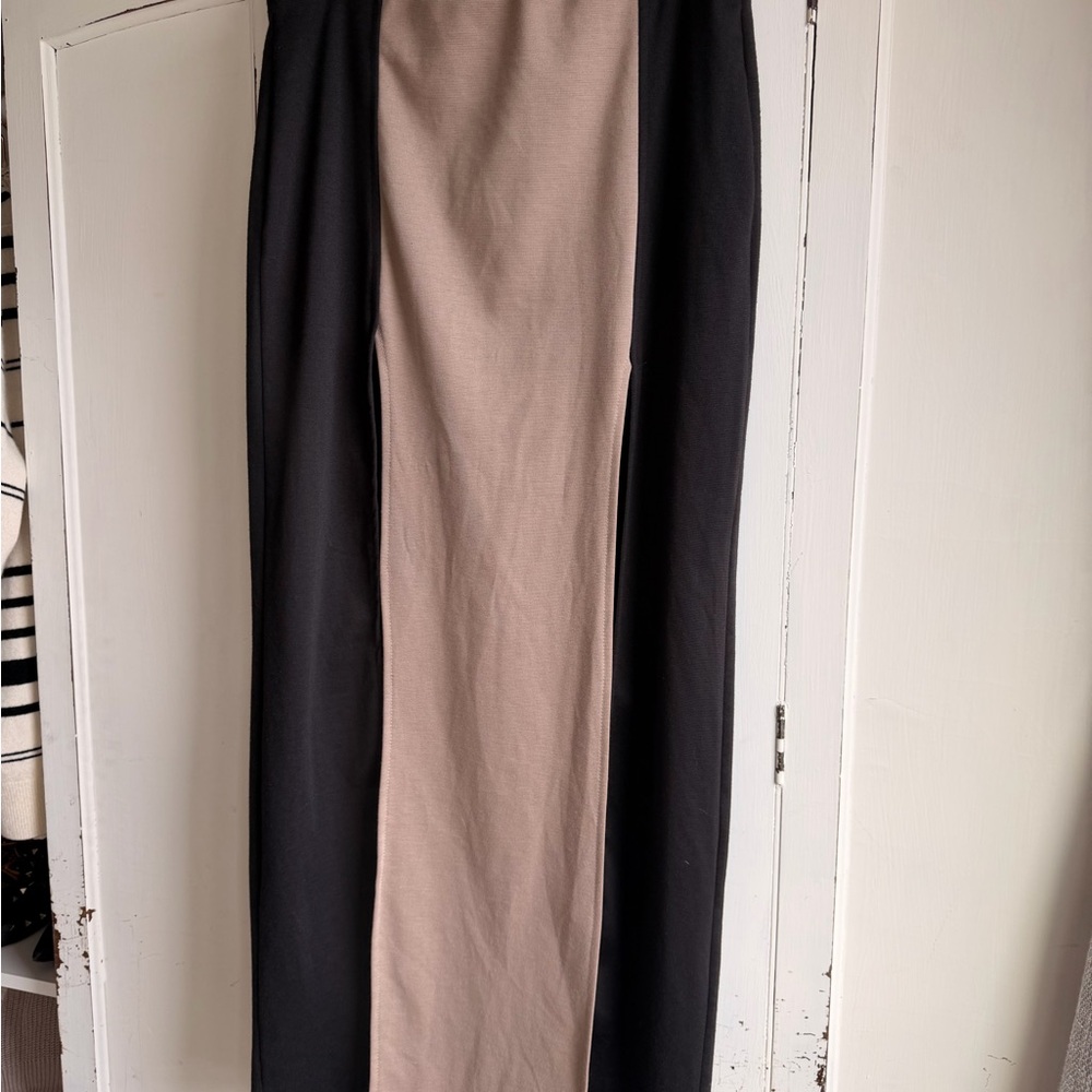 Valia Black and Tan Skirt